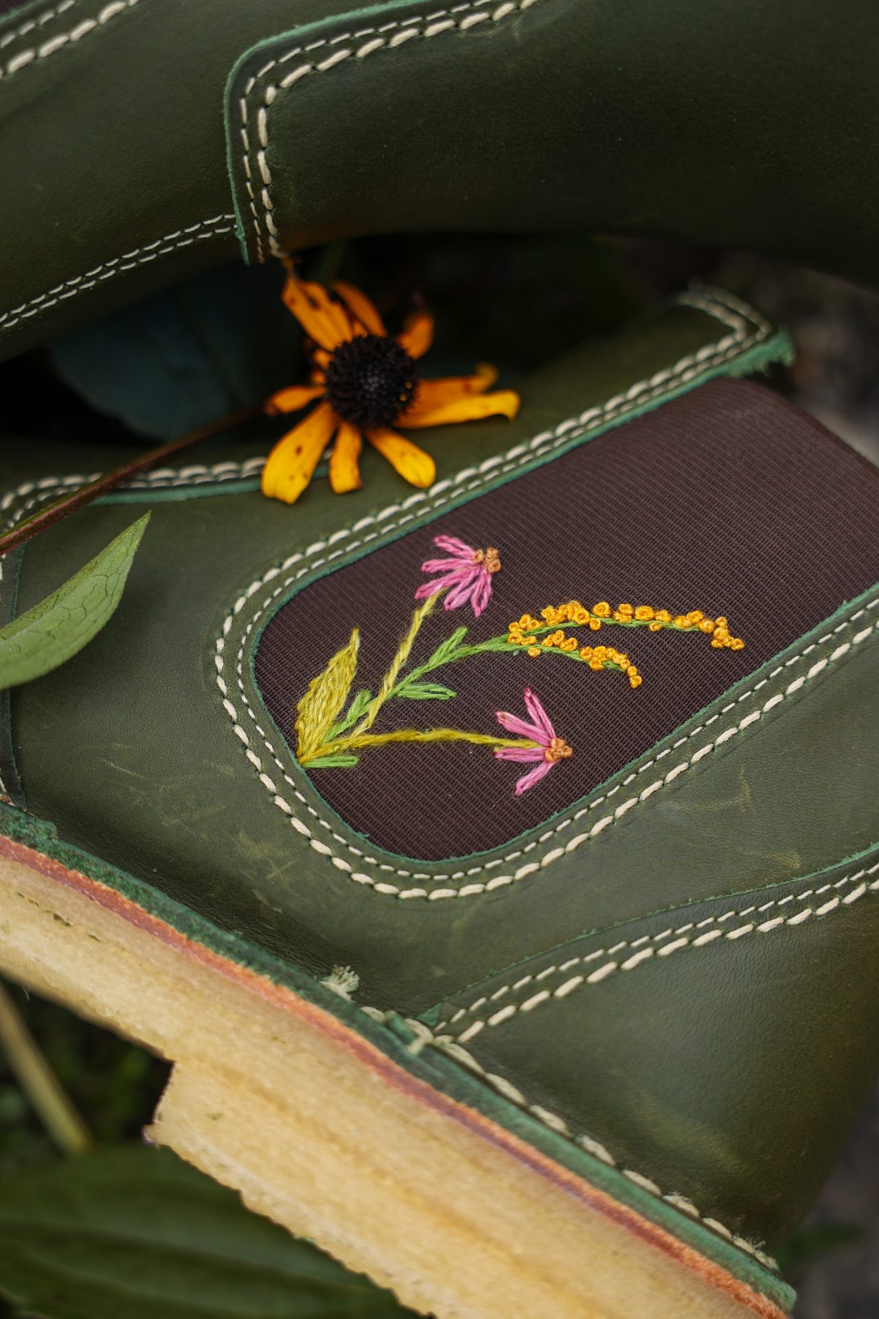 Autumn Boot Embroidery Digital Pattern - Image 3