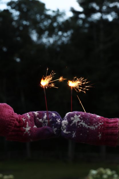 Moonface Mittens - Image 2